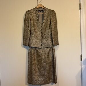 Tahari Arthur S. Levine Luxe Gold Metallic Petite women's blazer & Skirt Set 4P.